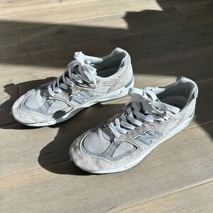 New Balance MiUSA 990v2 Grey